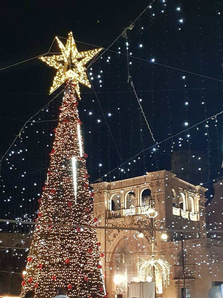 Lecce Natale.Lecce Finalmente Si Accende Di Natale Telerama News