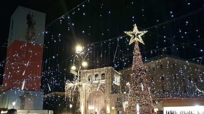 Natale Lecce.Lecce Finalmente Si Accende Di Natale Telerama News