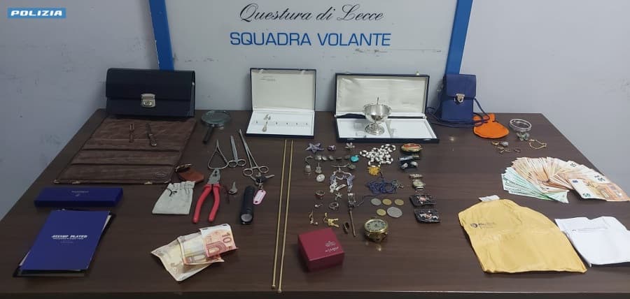 Ricettazione: denunciati due senzatetto a Lecce. Recuperata la refurtiva