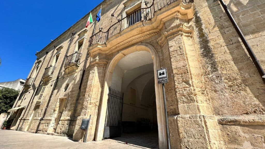 Concussione - arrestati il sindaco ed un assessore ad Erchie