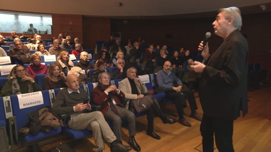 Carlo Massarini presenta il libro "Vivo dal vivo"