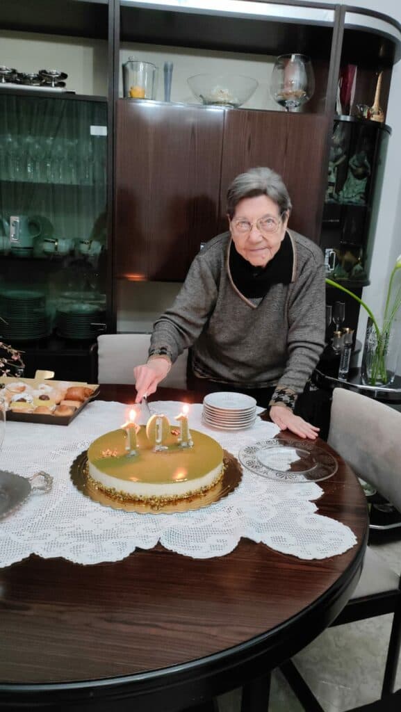 Nonna Mahy Leonarda spegne 101 candeline