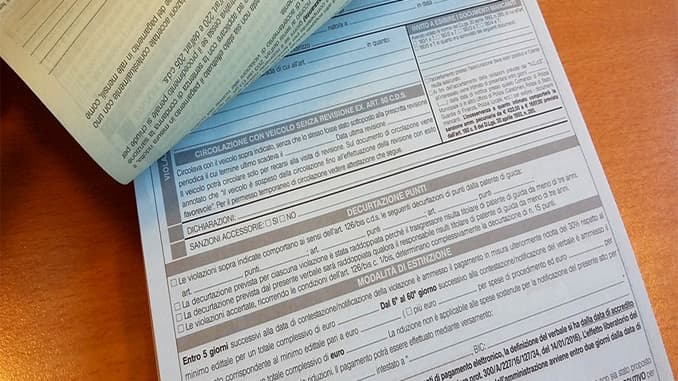Multe & voti: il patto tra il consigliere e la compagna vigilessa