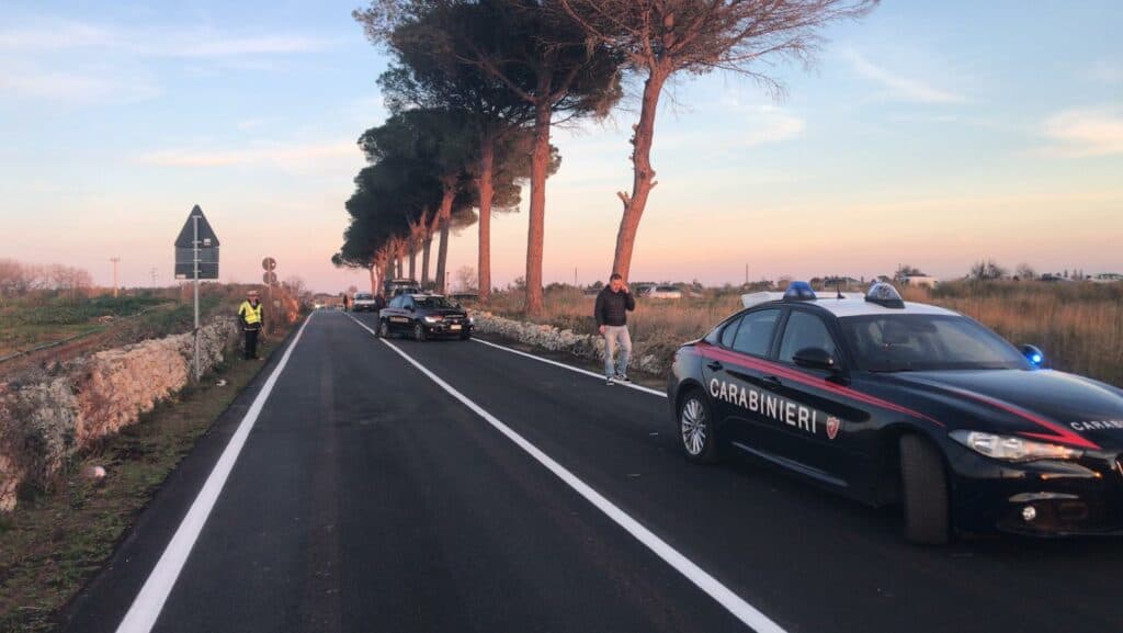 Auto contro bici sulla strada per Giuggianello: perde la vita 79enne