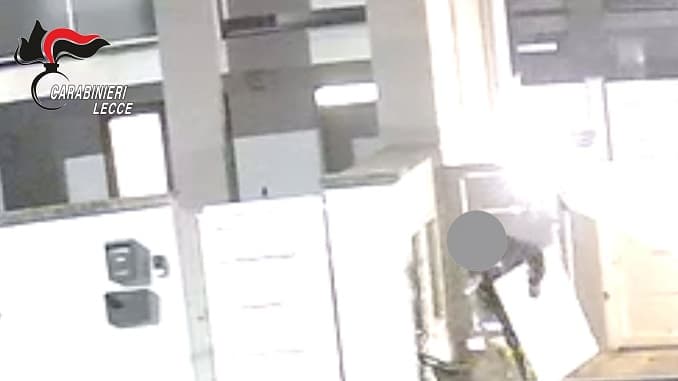 Arrestato 26enne, sarebbe l'autore di molti furti tra Galatina, Lecce e Cavallino