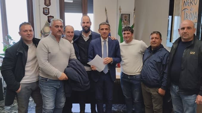 Il movimento spontaneo agricoltori si costituisce in associazione