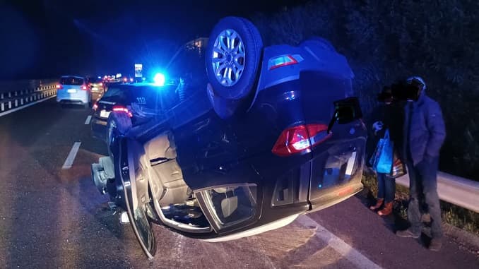 Incidente sulla S.S. 101, due persone trasportate in ospedale
