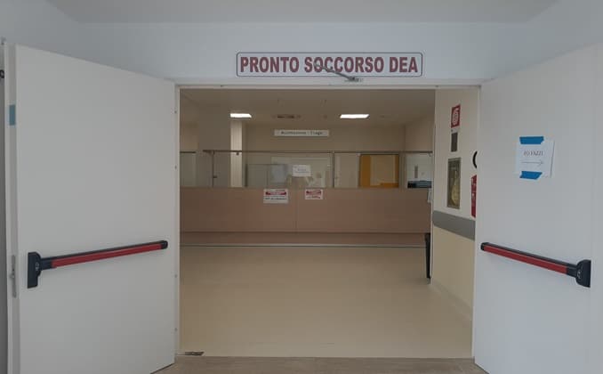 Sporcizia al Dea? La Asl: “No, è il vecchio pronto soccorso”