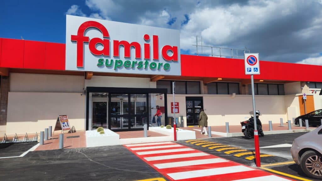 Famila riapre a Gallipoli