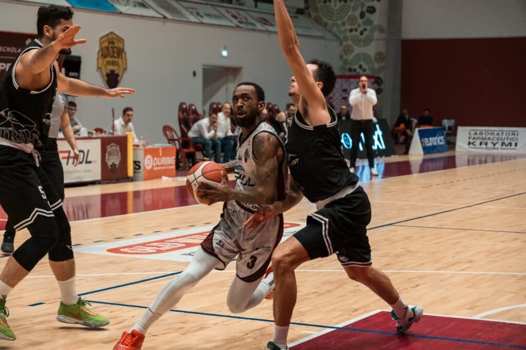 HDL Nardò, Woodson ai box, torna Smith