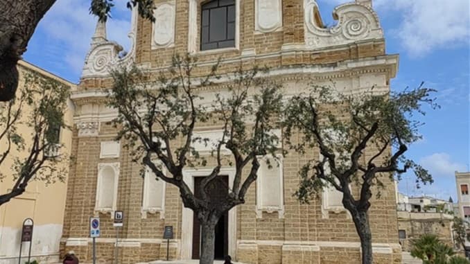 Riaperta a Brindisi la chiesa di Santa Teresa