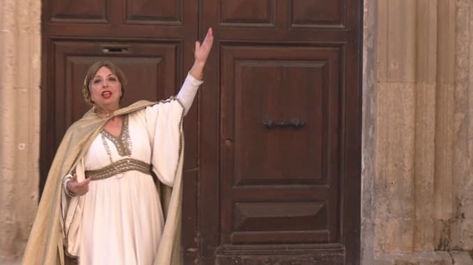 Tra i vicoli della Città... con le meravigliose donne di Lecce