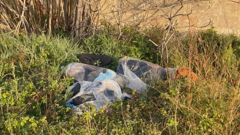 Fine scempio mai, una discarica a cielo aperto alle porte di Lecce