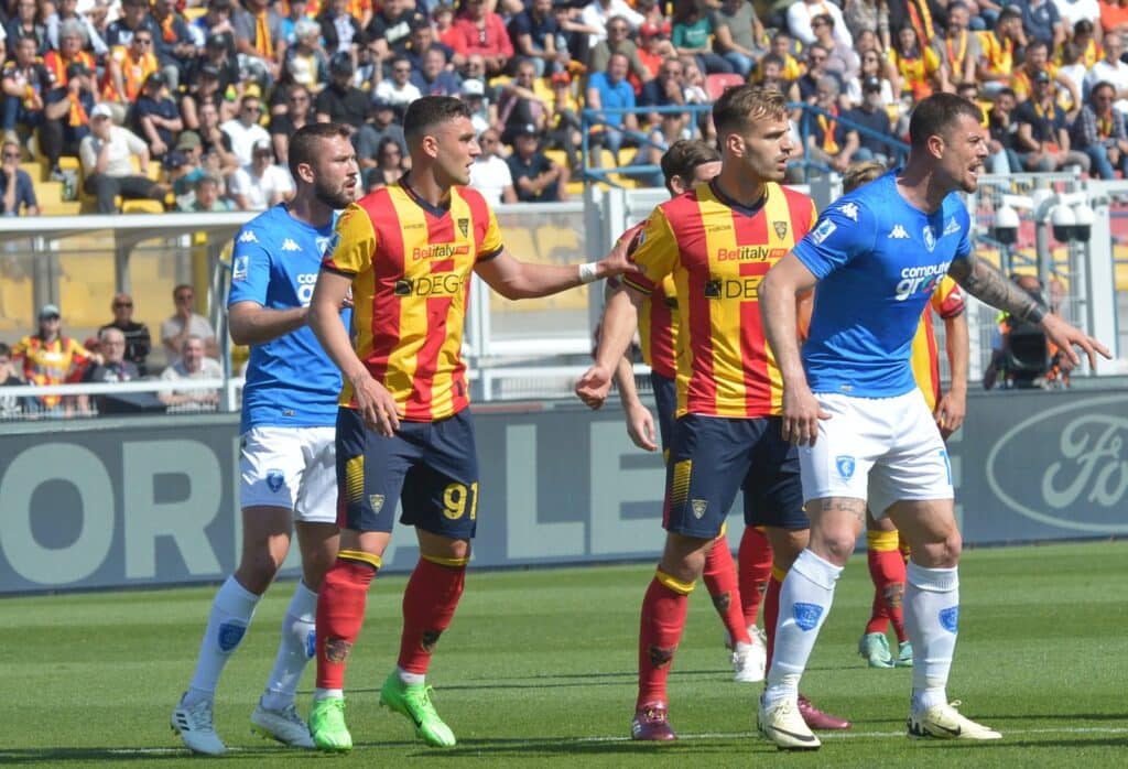 Sansone da tre e il Lecce supera l'Empoli. Tre punti d'oro