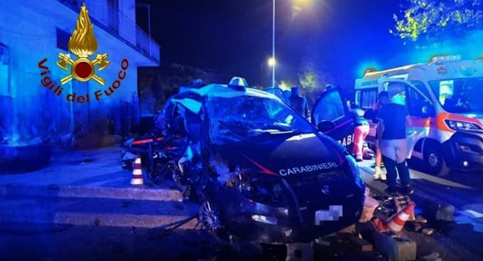 Tragedia della strada nel Salernitano: muoiono due carabinieri di Montesano e Manfredonia