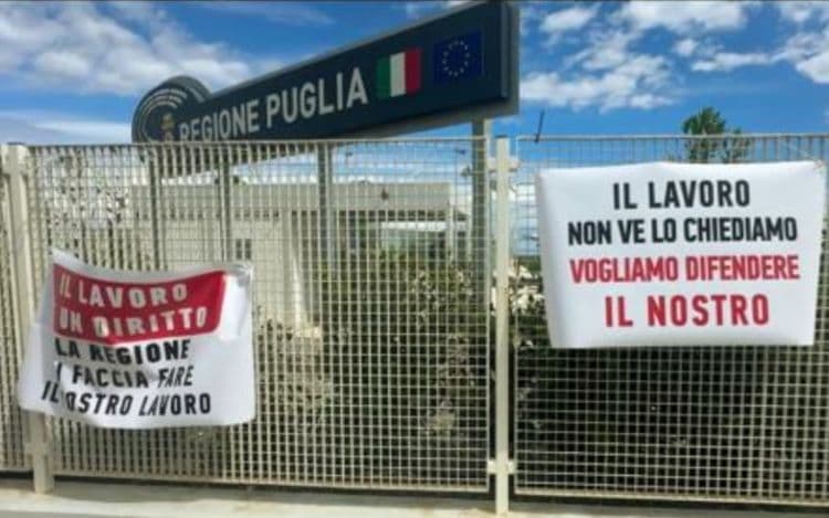Fermo pesca ricci di mare, protesta pescatori per mancati ristori