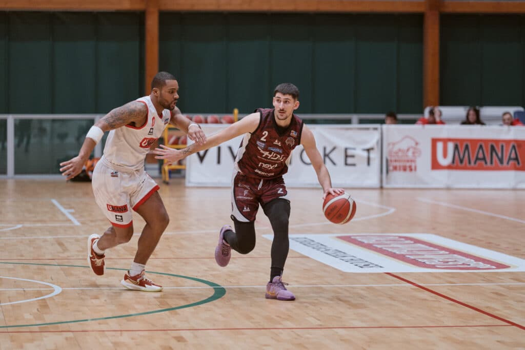 Basket A2, balzo di Chiusi che riapre i giochi salvezza, pessima prova di HDL Nardò