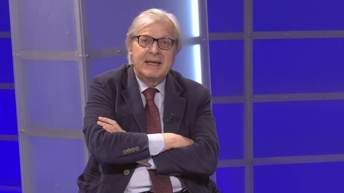 Sgarbi sull'eolico selvaggio: "Mafia europea, noi vittime"