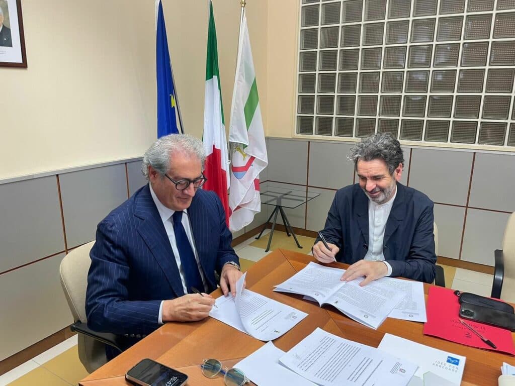 Salvemini sigla la convenzione per i Giochi del Mediterraneo 2026