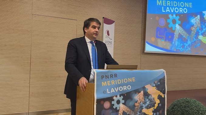 Meridione e lavoro, il Ministro Fitto fa il punto sul PNRR