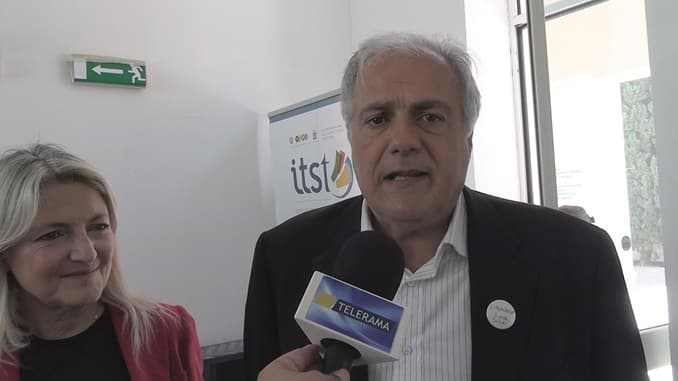 Roberto Salis: "Ilaria si sta riprendendo, ma siamo preoccupati; intervenga il governo"