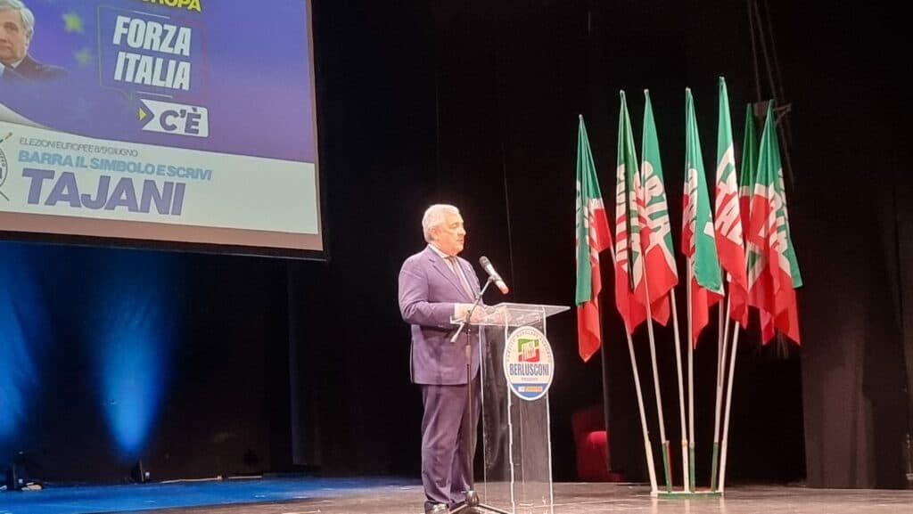 Tajani lancia la sfida: vincere e Bari e Lecce, com’è accaduto a Brindisi