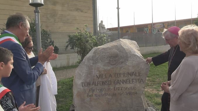 La comunità ricorda Don Alfonso Cannoletta, a lui intitolata la Villa Comunale
