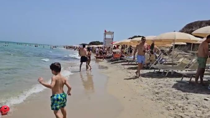 Casalabate, malore fatale: sub muore davanti ai bagnanti