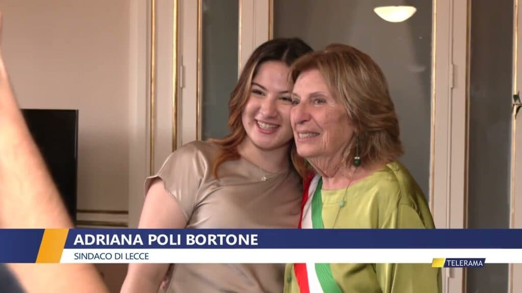 Applausi, fiori e tanta emozione per la proclamazione di Adriana Poli Bortone