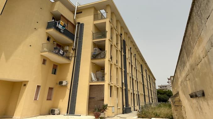 Parco Corvaglia, bagni a cielo aperto: la rabbia dei residenti