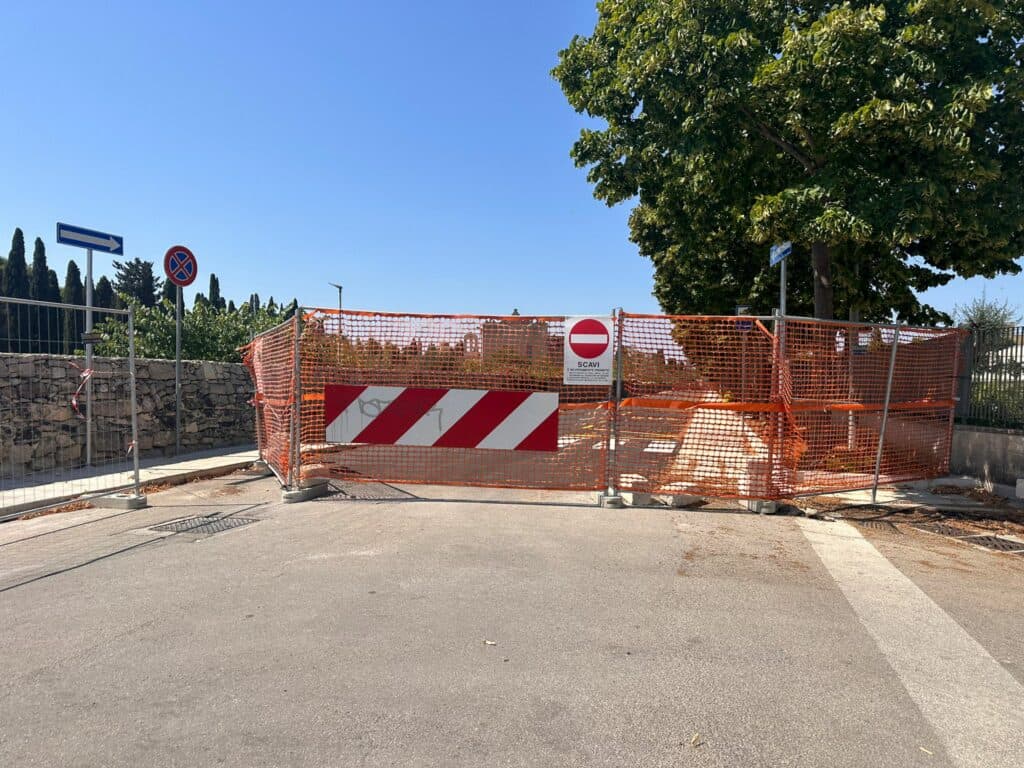 Lecce, riapre alla circolazione via Vito Carluccio