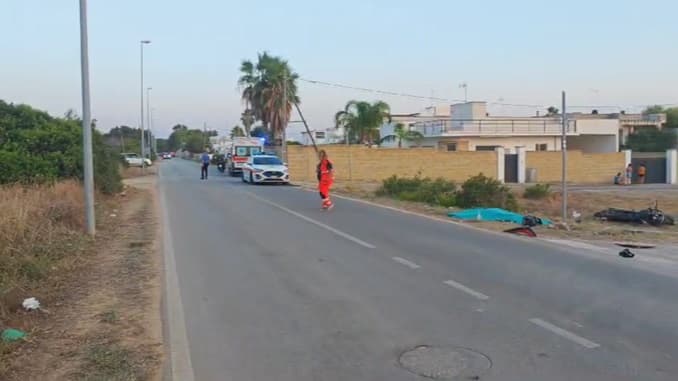 Perde il controllo della sua moto, un 18enne muore sulla Porto Cesareo-S.Isidoro