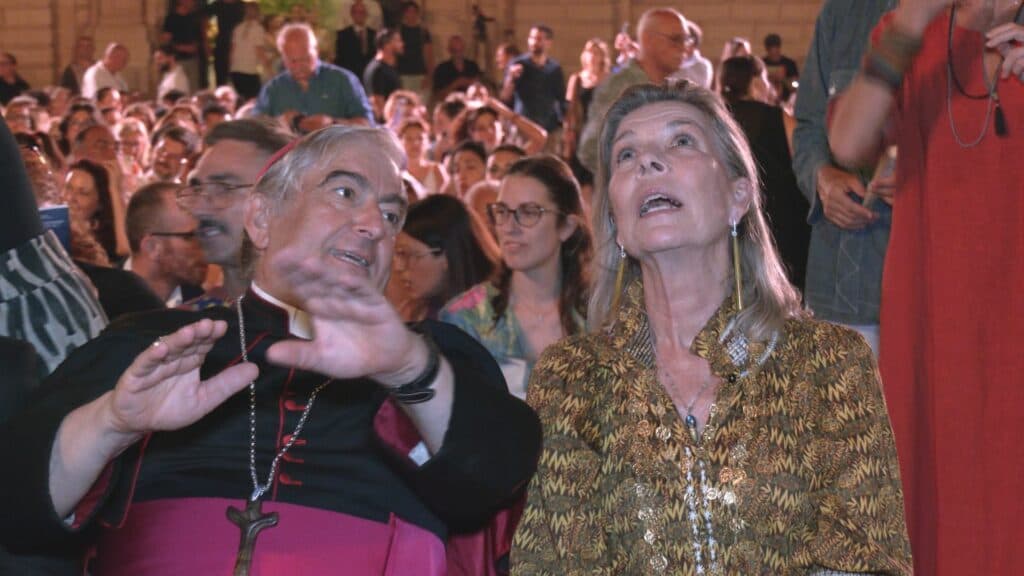 La principessa di Monaco “danza” tra i gioielli storici e architettonici leccesi