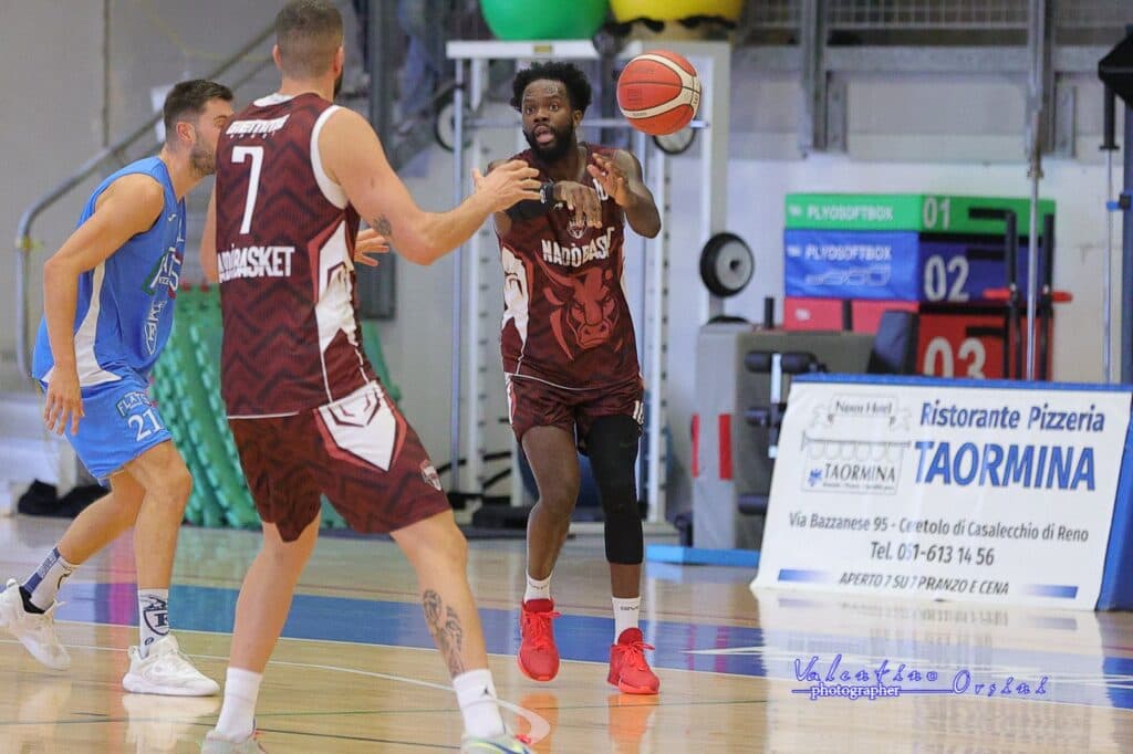 Nardò in crescita, test match equilibrato con Fortitudo Bologna