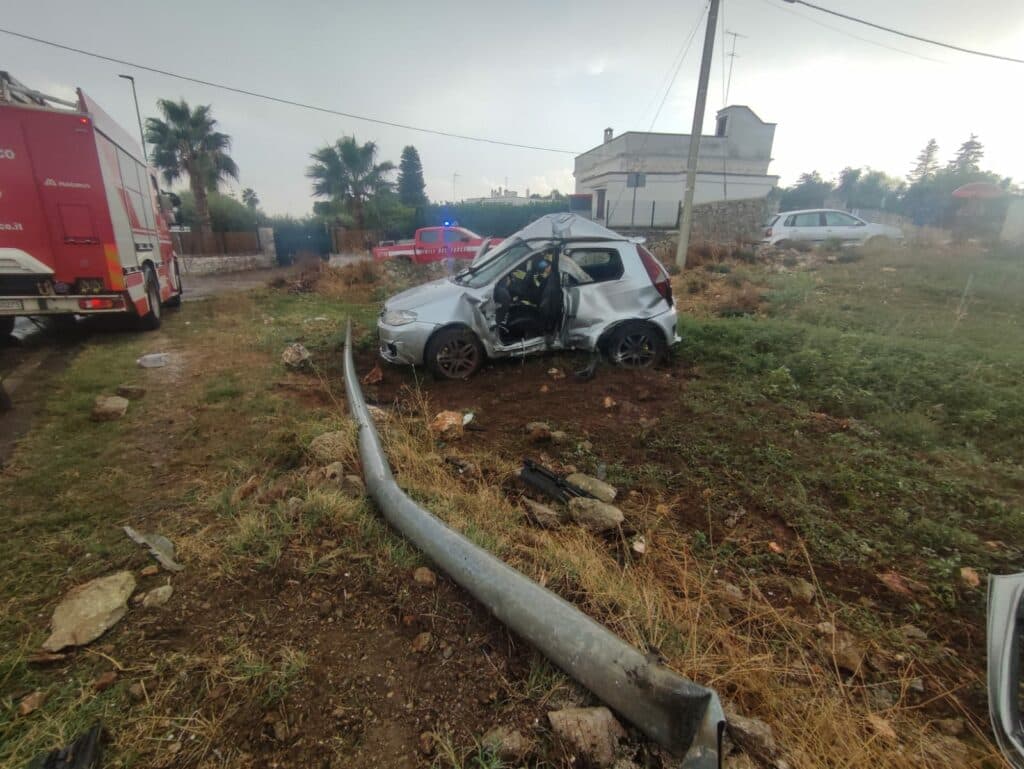 Grave incidente sulla provinciale Ostuni-San Michele Salentino: 24enne in gravi condizioni
