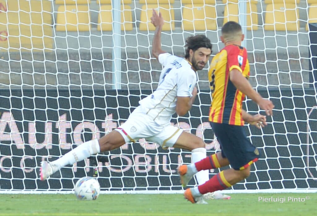 Lecce-Cagliari alle 15:00 su TeleRama