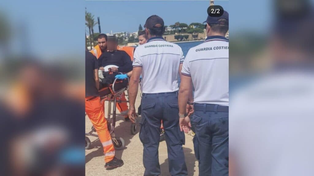 Disperso in mare da 24 ore, tratto in salvo dagli uomini della Guardia Costiera