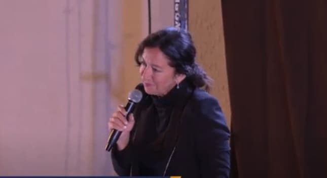 L'estate martanese si chiude in bellezza: grandi risate con Emanuela Aureli