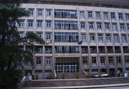 Prostituzione minorile a Bari, Carlino patteggia la pena