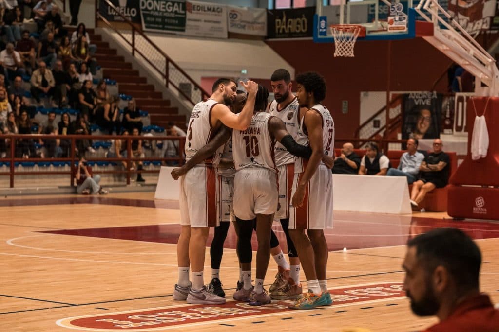 Nardò Basket, il parquet scotta: Livorno è la chance per ripartire