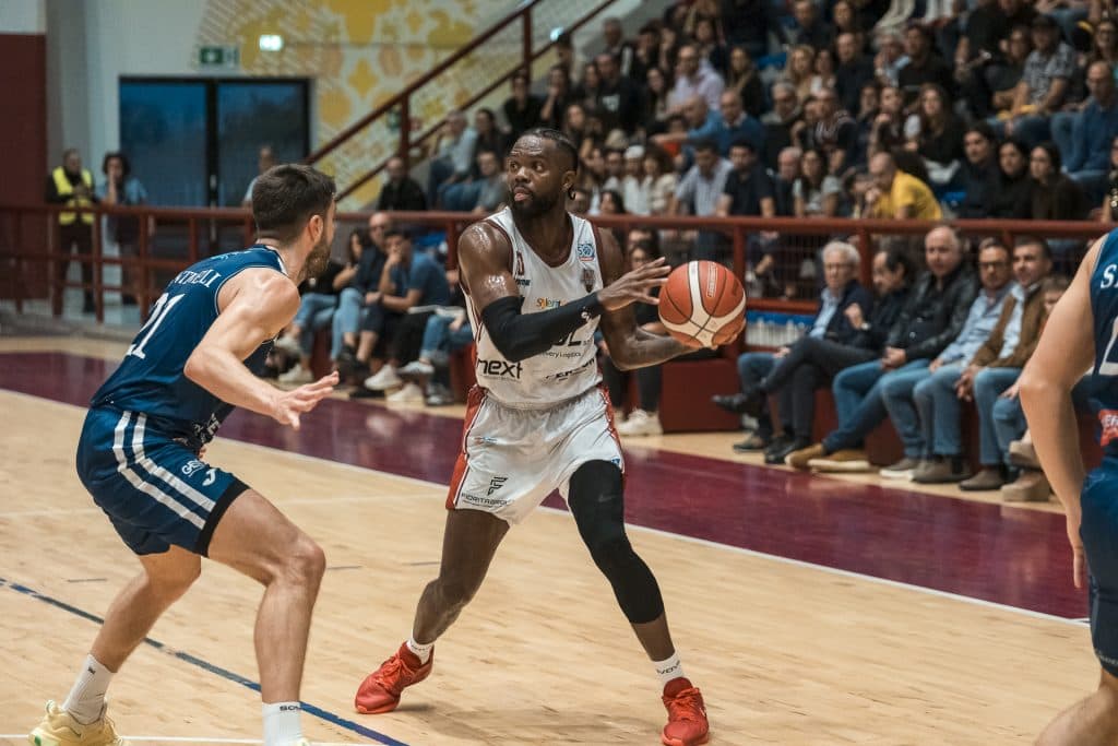 Basket A2, Nardò lotta e vince: Fortitudo Bologna ko