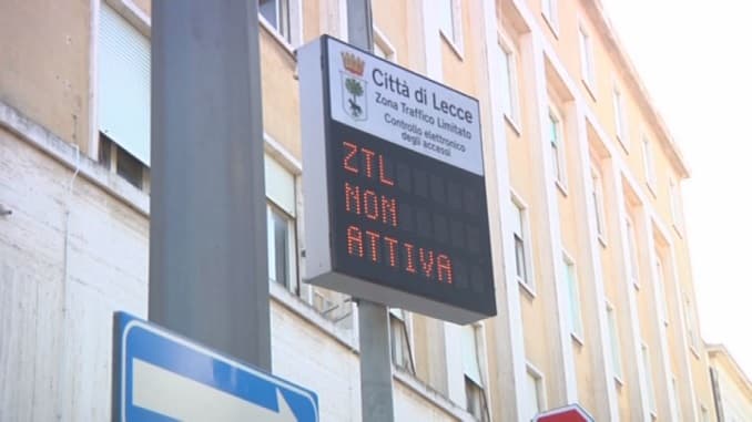 Un'app per gestire i varchi della ZTL, la proposta delle associazioni in Commissione Traffico