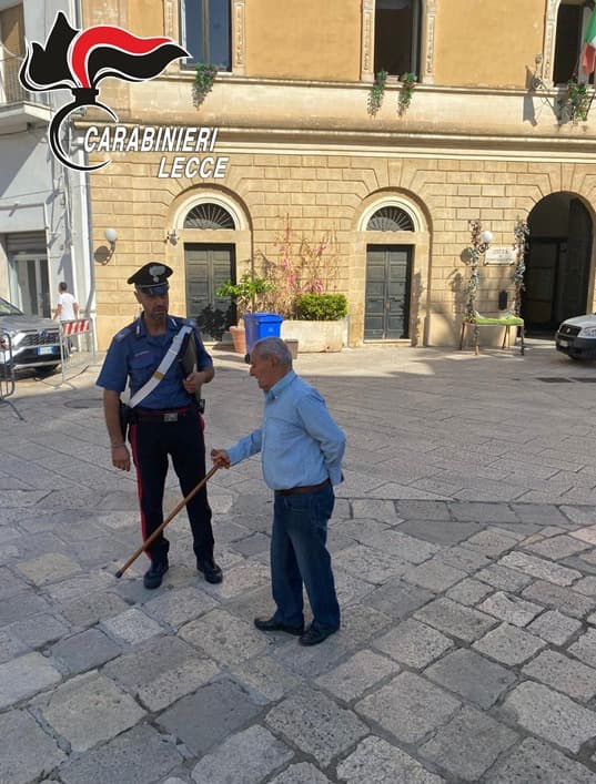 Festa dei Nonni, omaggio dei Carabinieri a tutte le nonne e ai nonni salentini