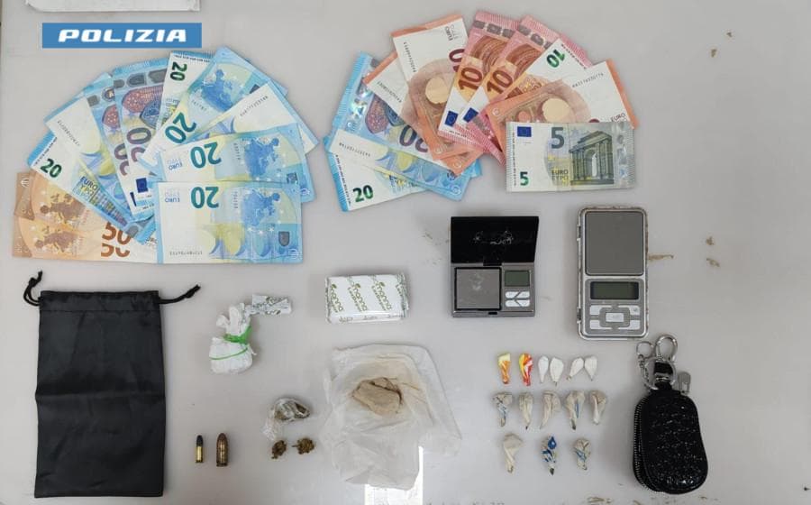 Cocaina ed eroina in casa: nei guai una coppia