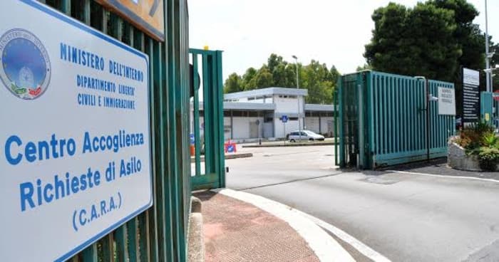 Morte migrante Cara Bari, indagati 9 medici per omicidio colposo