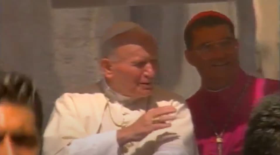 Trent'anni fa Papa Wojtyla a Lecce: oggi il ricordo in diretta su Telerama