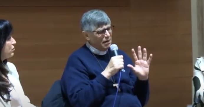 Don Patriciello, parroco di Caivano: “La violenza si contrasta stando tutti uniti”