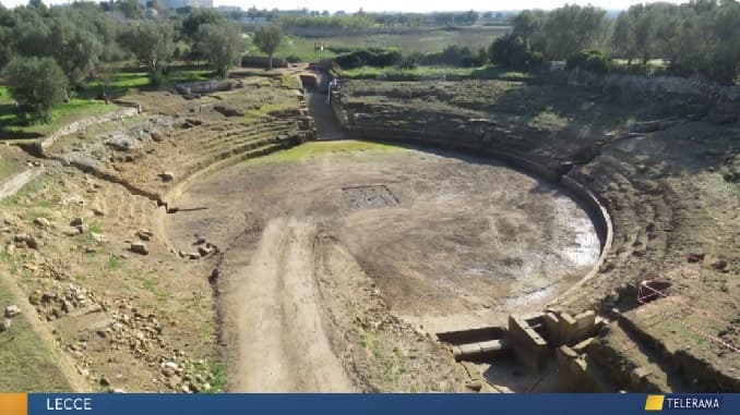 Parco Rudiae: oltre il teatro, case e terme