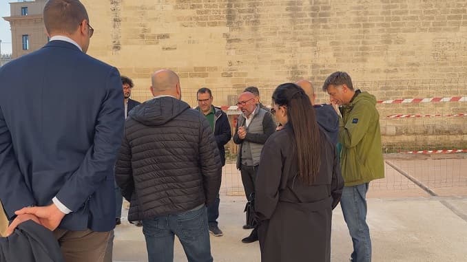 Piazza Libertini, riaperto il primo lotto. E adesso si punta a liberare l'area per Natale