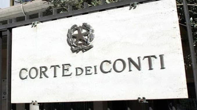 Violenza sessuale su un alunno, collaboratore dovrà risarcire il Ministero